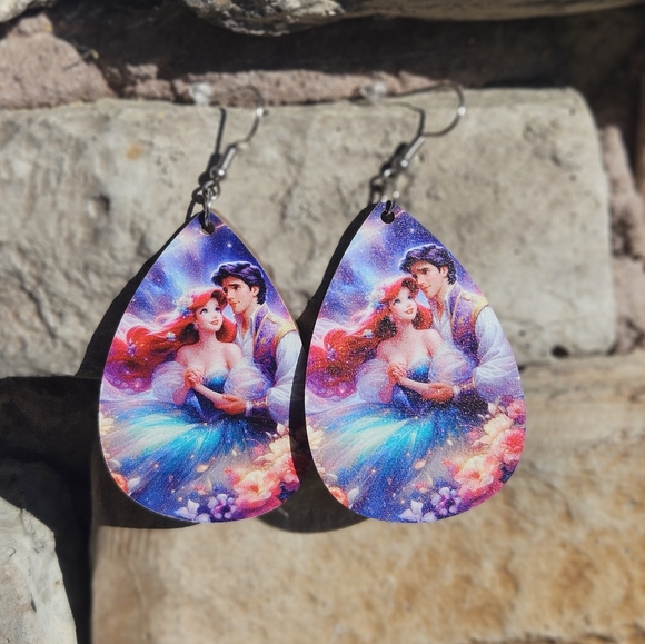 New Disney little mermaid wood teardrop dangle Earrings - Picture 1 of 4